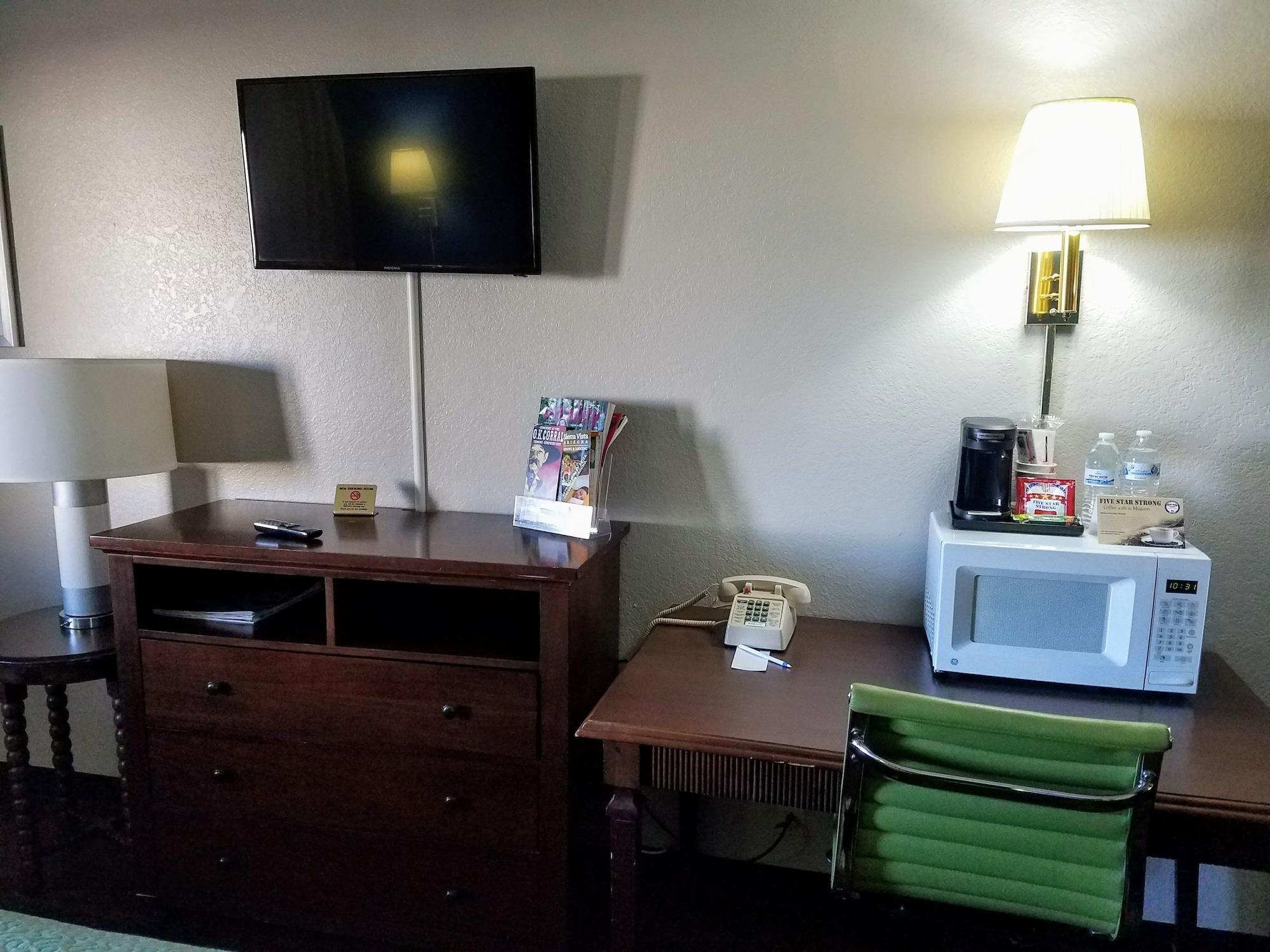 Rodeway Inn Near Ft Huachuca Сиера Виста Екстериор снимка