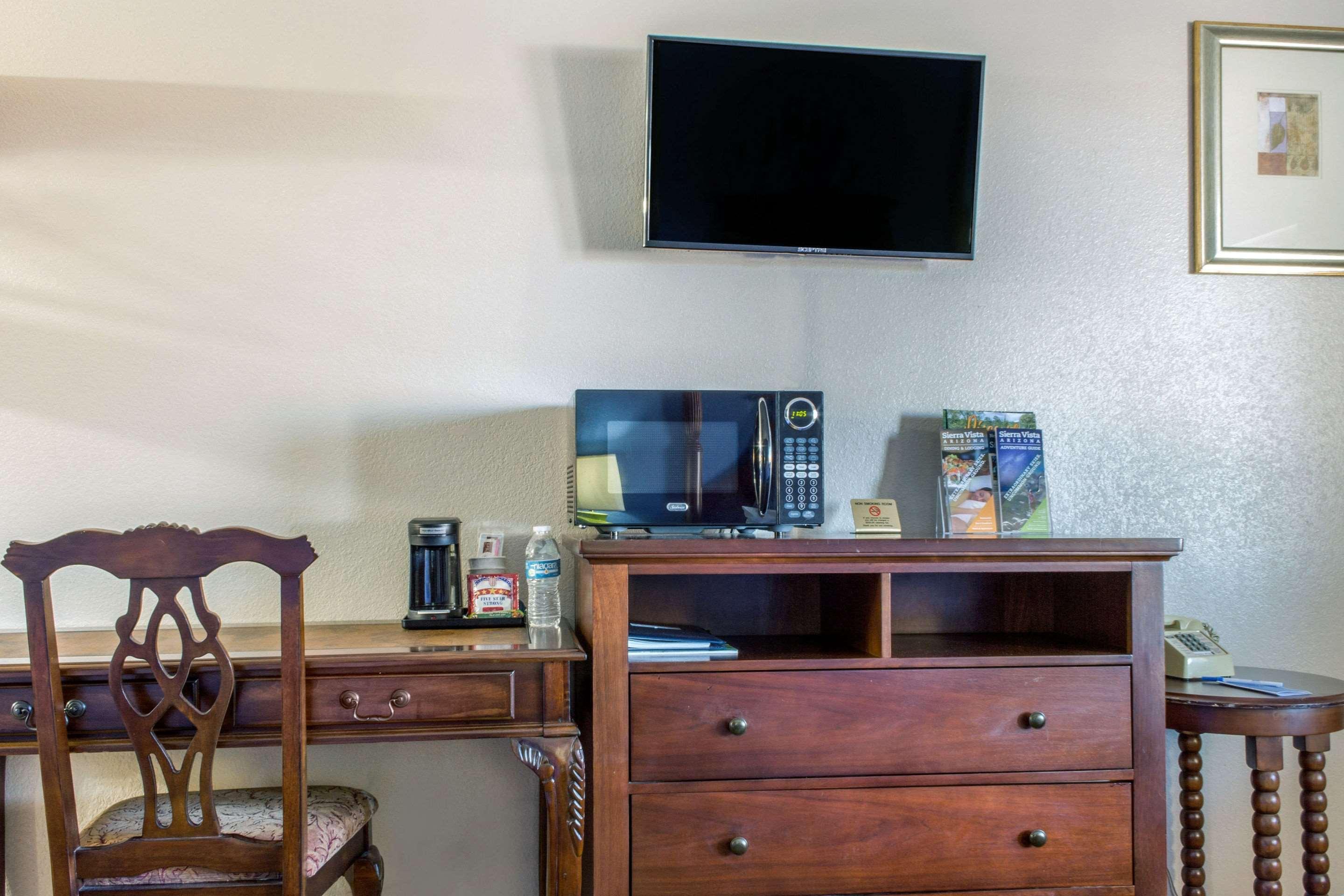 Rodeway Inn Near Ft Huachuca Сиера Виста Екстериор снимка